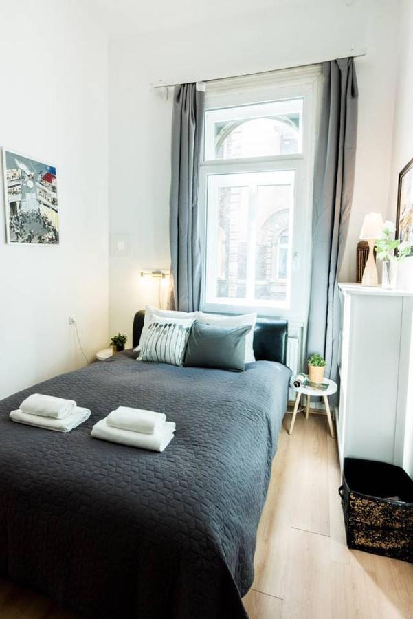 Cosy And Central Apartment With 4 Bedrooms And A/C Budapest Exterior foto