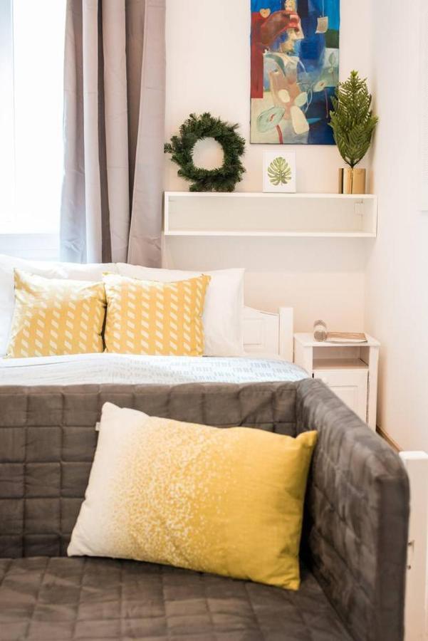 Cosy And Central Apartment With 4 Bedrooms And A/C Budapest Exterior foto